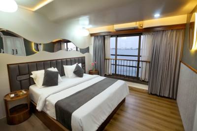 Exotica 6 — Alleppey premium & luxury houseboat