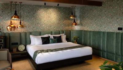 Lexica 2 — Alleppey ultra-luxury houseboat